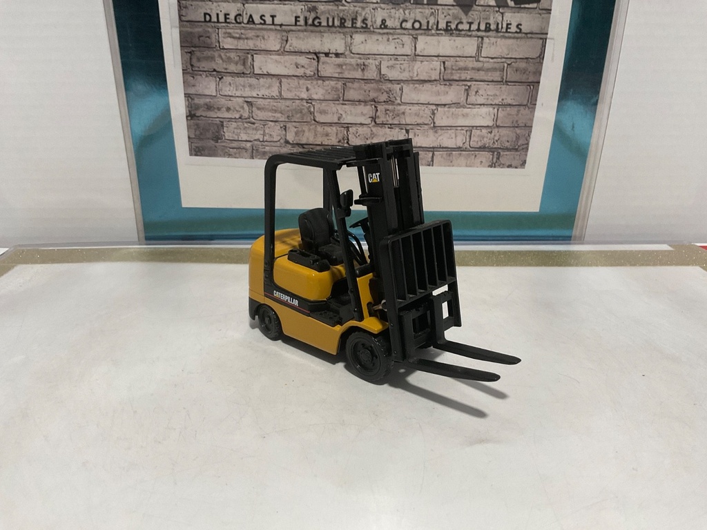1/50: NORSCOT CATERPILLAR FORKLIFT #9256 image
