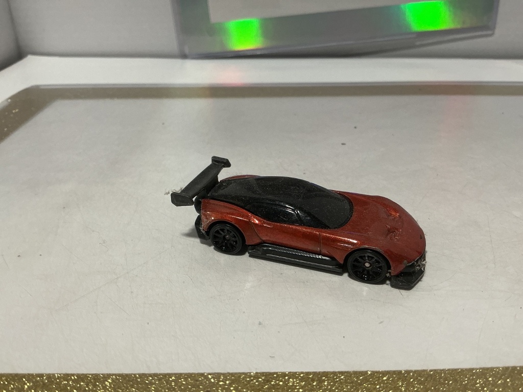 1/64 HOT WHEELS ASTON MARTIN VULCAN  - USED image