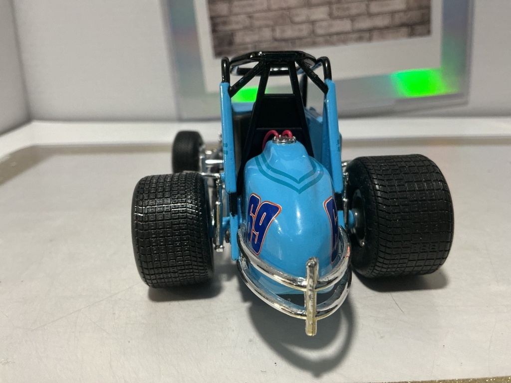 1/24 ACTION RACING DONNIE KREITZ JR.’S #69 DIRT SPRINT CAR [MISSING PIECES] image