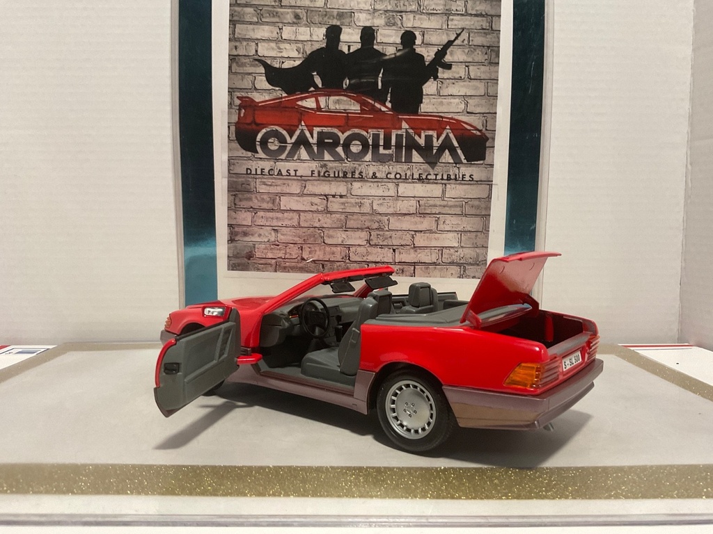 1/18: ROAD TOUGH MERCEDES BENZ 500SL RED ON GRAY *MINOR PAINT RASH* image