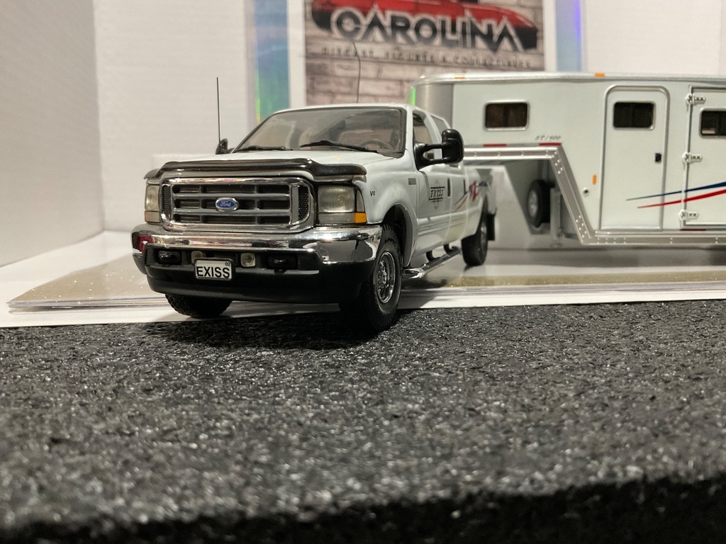1/34 1ST GEAR FORD F-250 WITH EXISS ALUMINUM HORSE TRAILER image