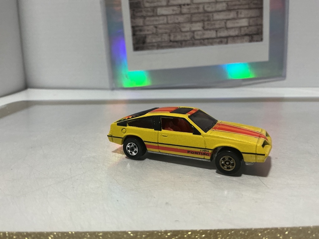 HOT WHEEELS PONTIAC J2000 - MATTEL 1982 image