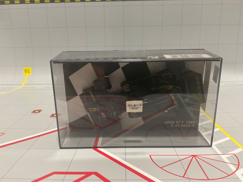 1:43 MINICHAMPS FORMULA 1 LOTUS 97 T E. DE ANGELIS 1985 image