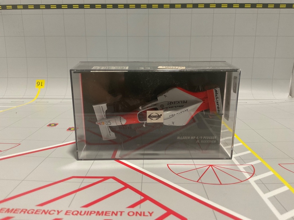 1:43 MINICHAMPS FORMULA 1 MCLAREN MP 4/9 PEUGEOT M. HAKKINEN image