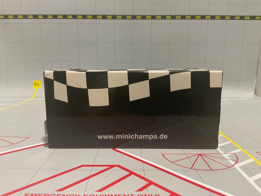 1:43 MINICHAMPS RALLY CAR PORSCHE 911 GT3 RS BURGESS/COLIN/BAGNALL image
