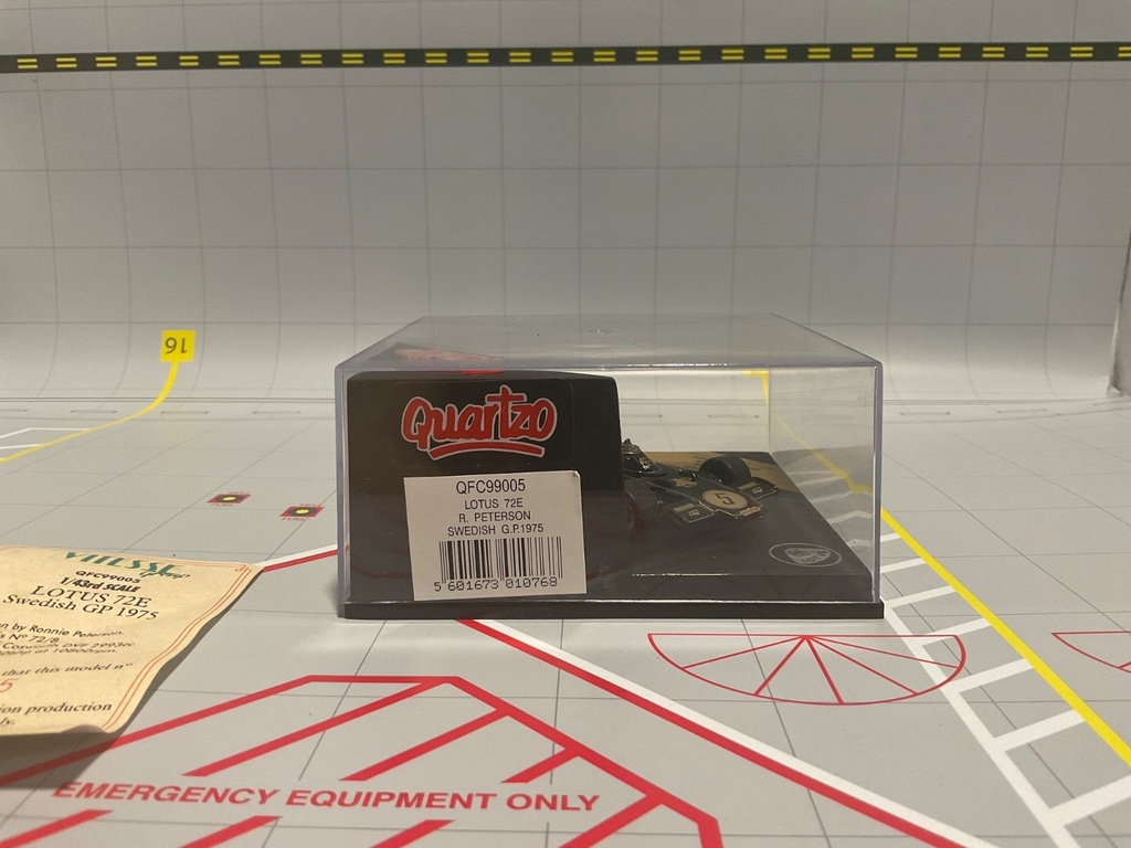 1:43 QUARTZO QFC99005 LOTUS 72E R. PETERSON SWEDISH G.P. 1975 image