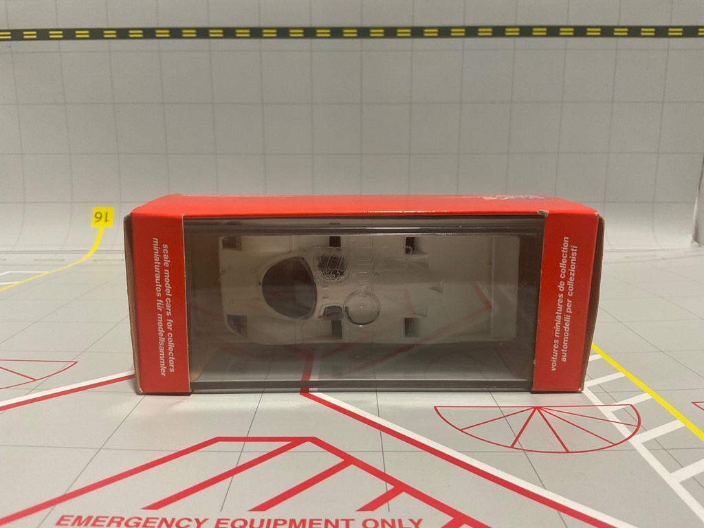 1:43 VITESSE SM 42 PORSCHE 956 “FORTUNA” LE MANS 1986 image