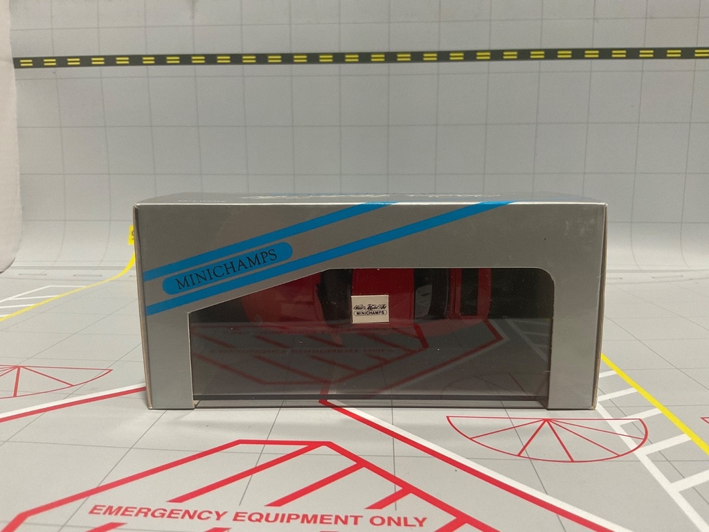 1:43 MINICHAMPS PORSCHE 911 CARRERA RS 1995 RED image