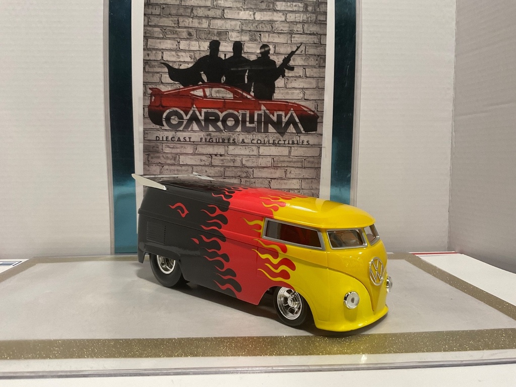 1/18: HOT WHEELS VW DRAG BUS *CHROME FADED ON SPOILER image