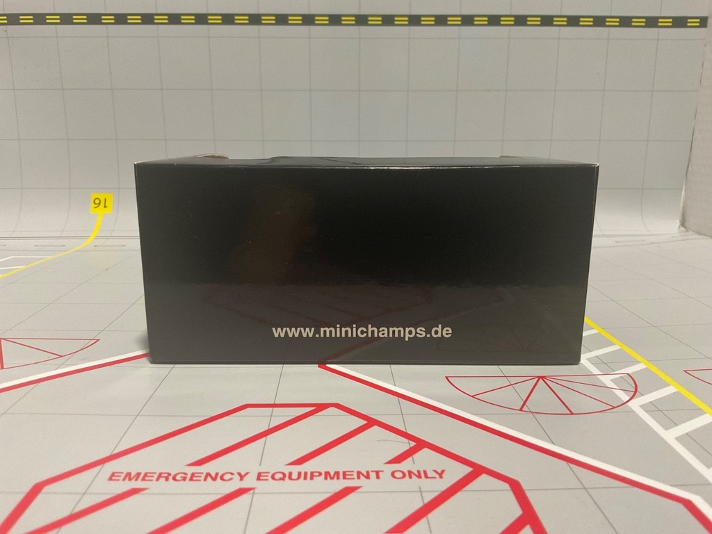 1:43 MINICHAMPS PORSCHE 550 SPYDER 1955 WHITE image