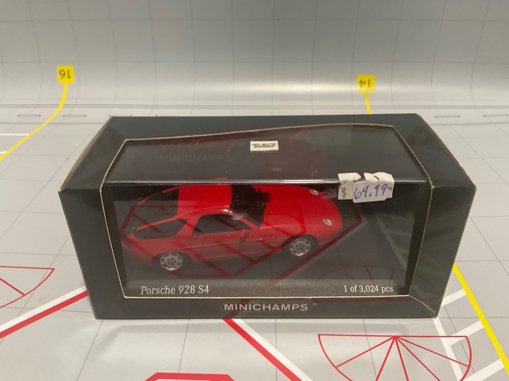 1:43 MINICHAMPS PORSCHE 928 S4 1991 RED image