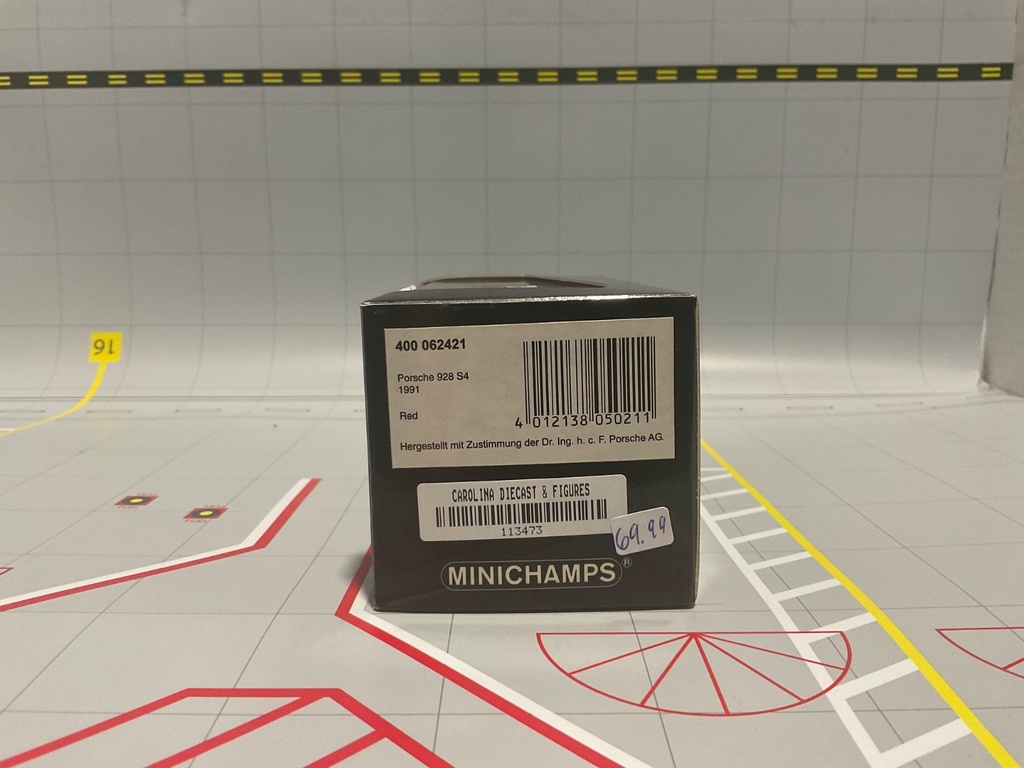 1:43 MINICHAMPS PORSCHE 928 S4 1991 RED image
