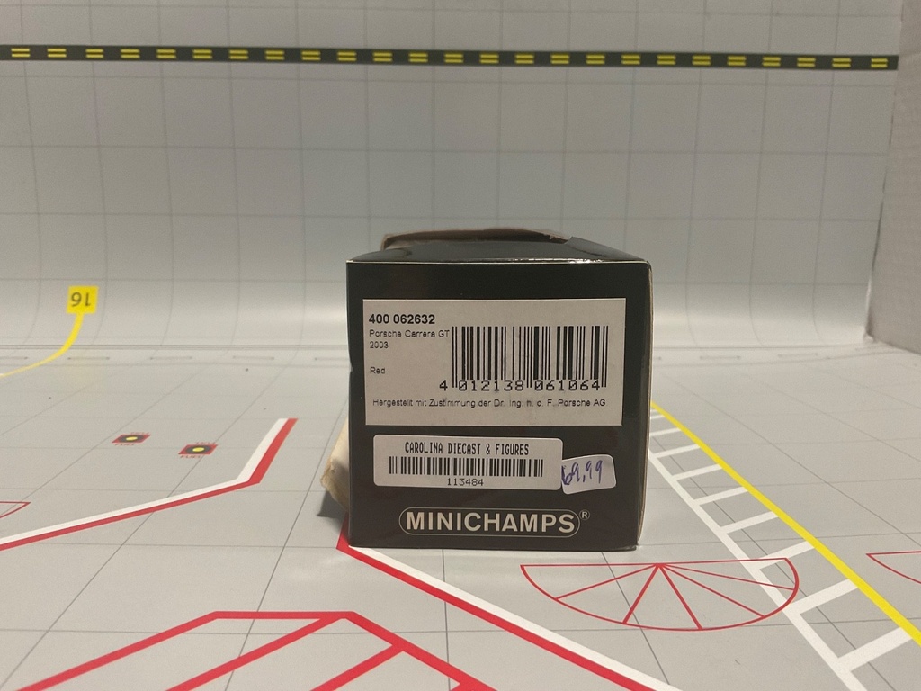 1:43 MINICHAMPS PORSCHE CARRERA GT 2003 RED image