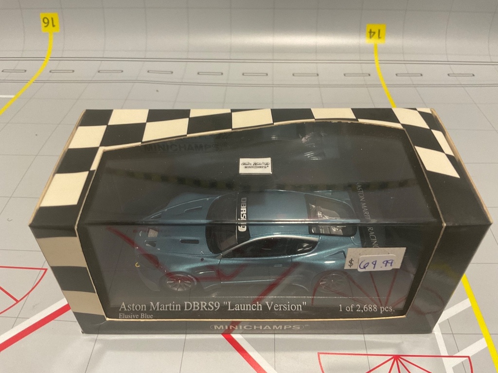 1:43 MINICHAMPS ASTON MARTIN DBRS9 “LAUNCH VERSION” 2006 BLUE image