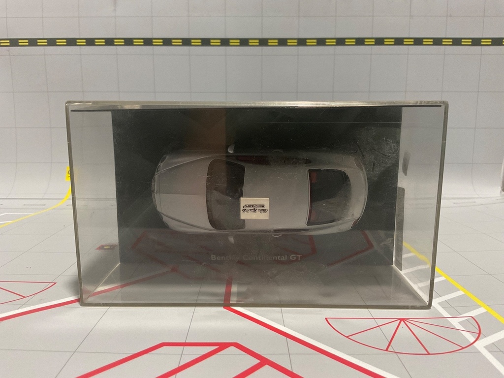 1:43 MINICHAMPS BENTLEY CONTINENTAL GT image