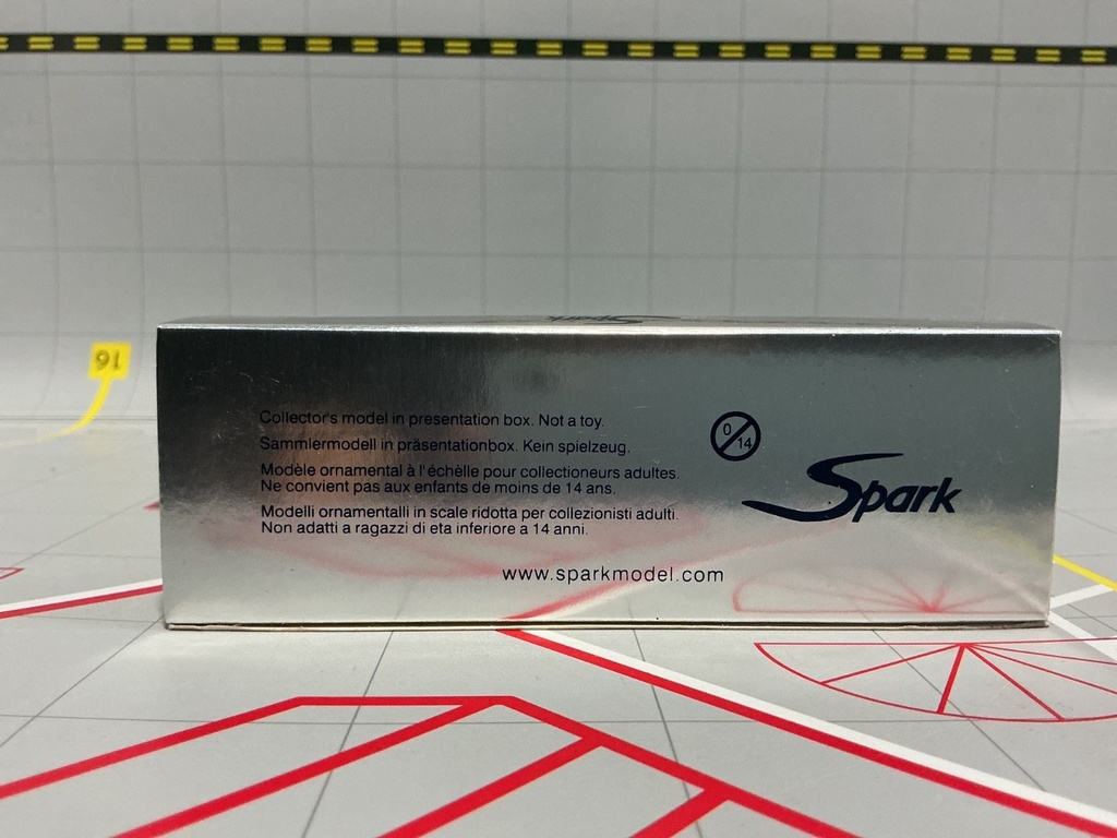 1:43 SPARK S0128 COURAGE JUDD N. 13 LM 2005 image