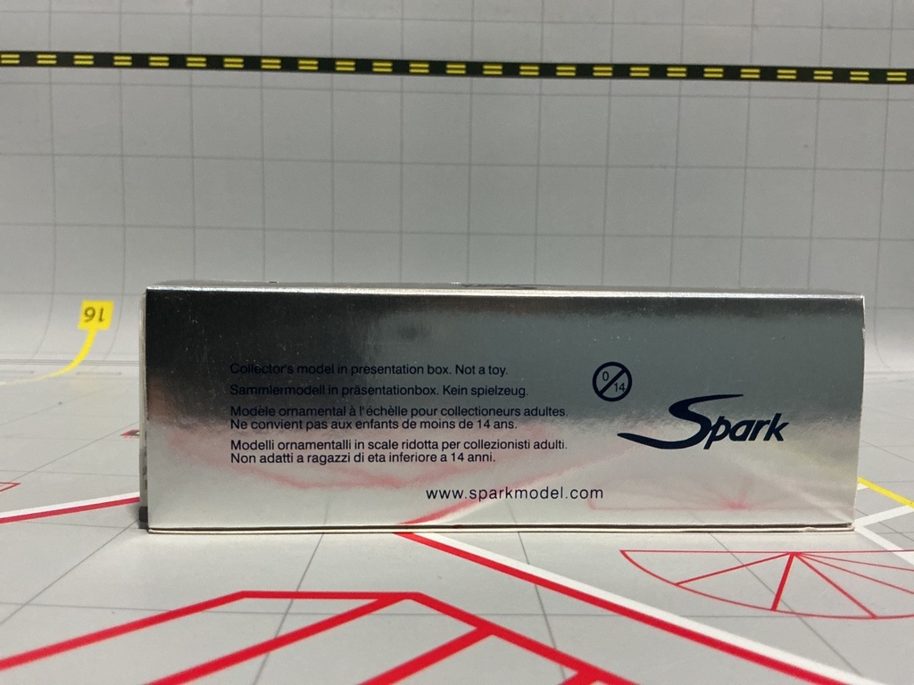 1:43 SPARK COURAGE CG NOEL DEL BELLO RACING N. 31 LM 2005 image