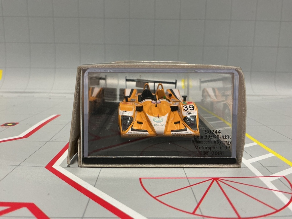 1:43 SPARK LOLA B05/40 AER CHAMBERLAIN SYNERGY MOTORSPORT N. 39 LM 2006 image