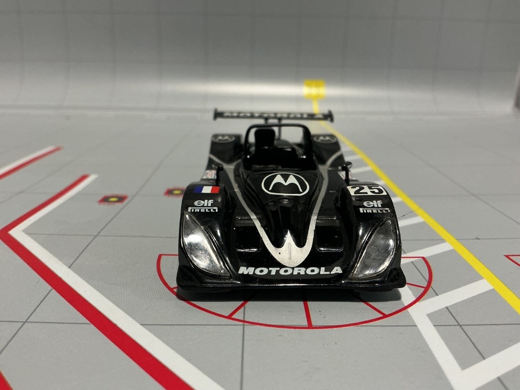 1:43 SPARK LOLA T98/10 MOTOROLA #25 LE MANS 1999 image