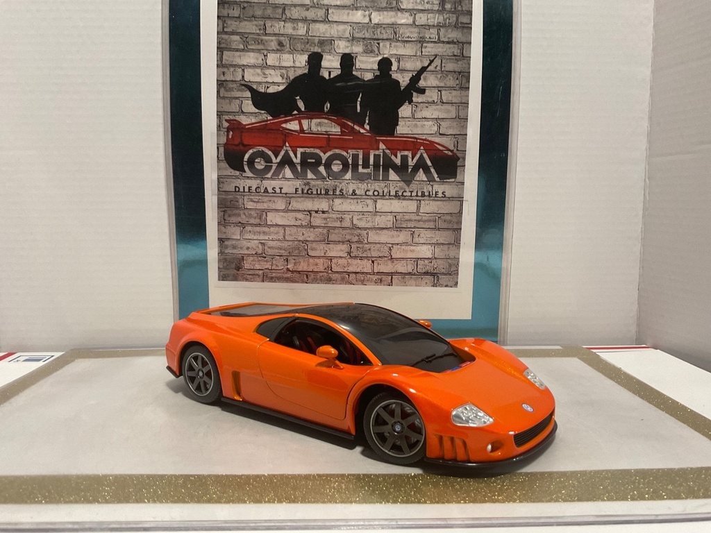 1/18: VOLKSWAGEN NARDO W12 ORANGE ON BLACK image
