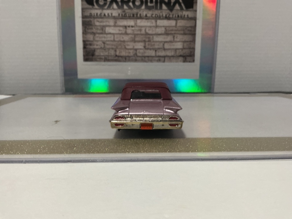1/43 BROOKIN MODELS #37 1960 FORD SUNLINER PURPLE image