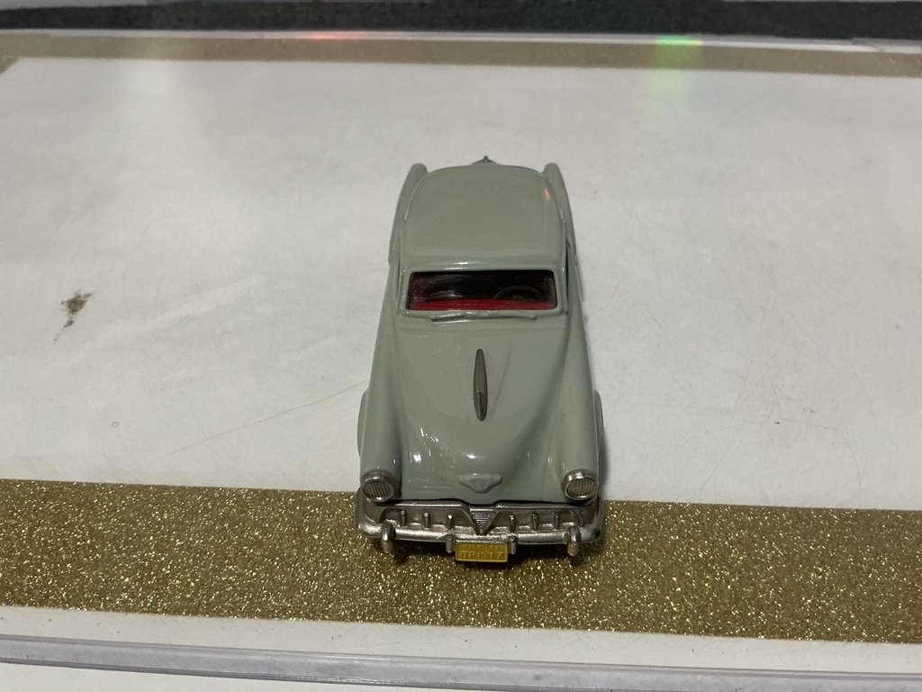 1/43 BROOKIN MODELS #17 1952 STUDEBAKER CHAMPION STARLIGHT COUPE - GREEN image