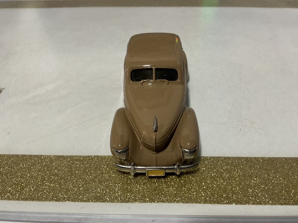1/43 BROOKIN MODELS #38 1939 GRAHAM COMBO COUPE TAN image