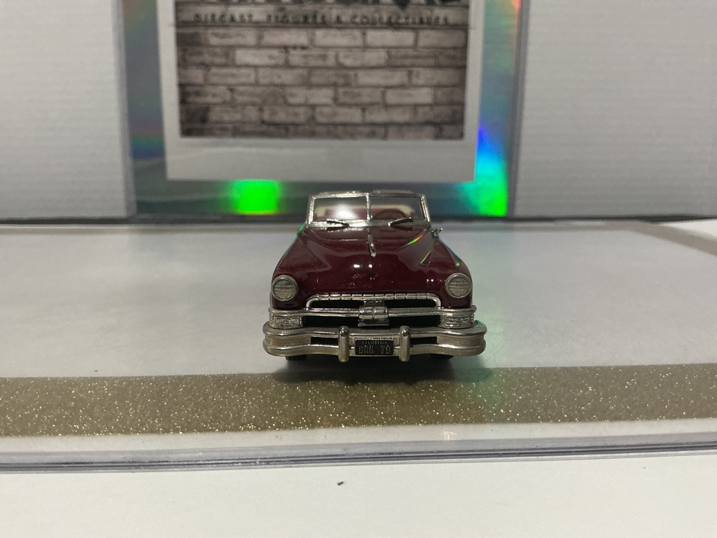 1/43 BROOKLIN MODELS BRK79 1951 CHRYSLER IMPERIAL CONVERTIBLE - BURGUNDY image