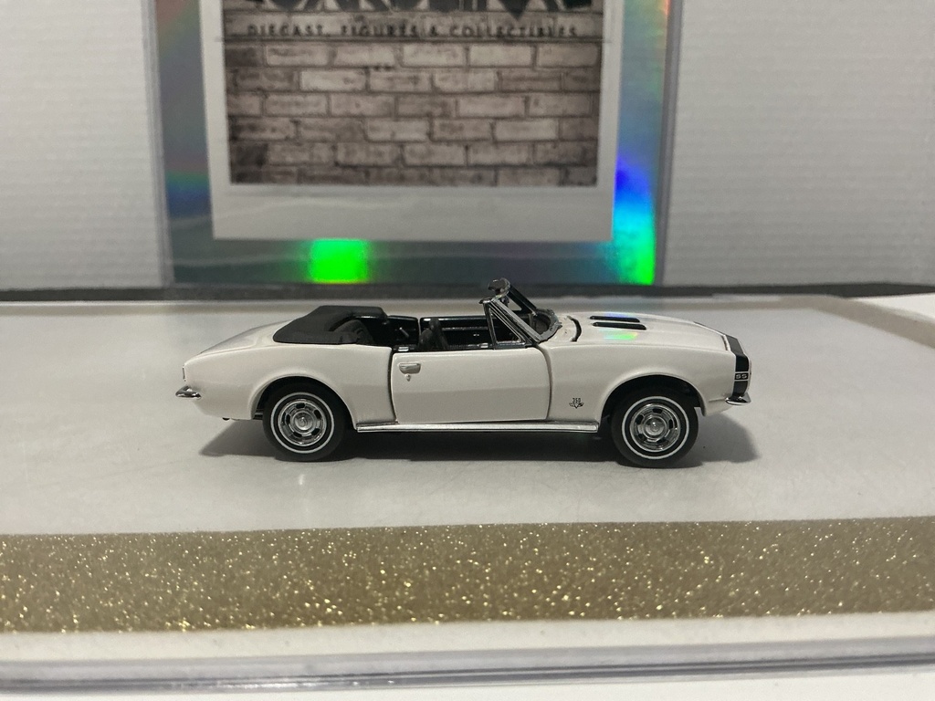 1/43 FRANKLIN MINT PRECISION ‘67 CHEVROLET CAMARO SS 350 WHITE *WINDSHIELD BROKE image