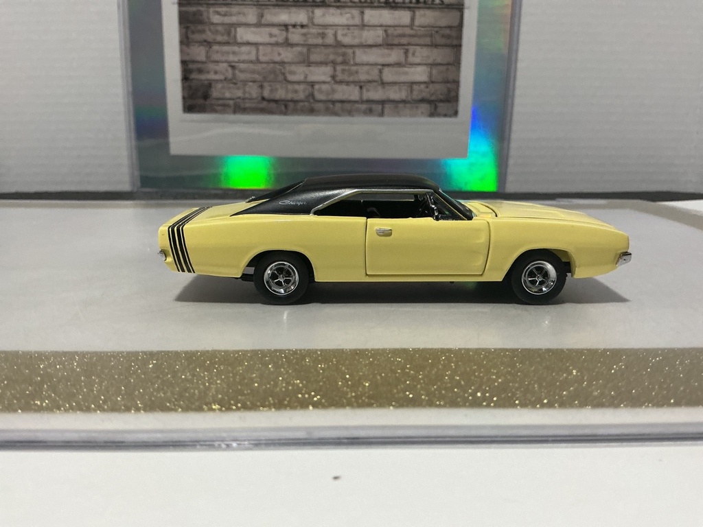 1/43 FRANKLIN MINT PRECISION DODGE CHARGER YELLOW/BLACK TOP image