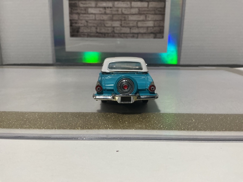 1/43 FRANKLIN MINT PRECISION 1956 FORD THUNDERBIRD BLUE/WHITE TOP *TOP COMES OFF image
