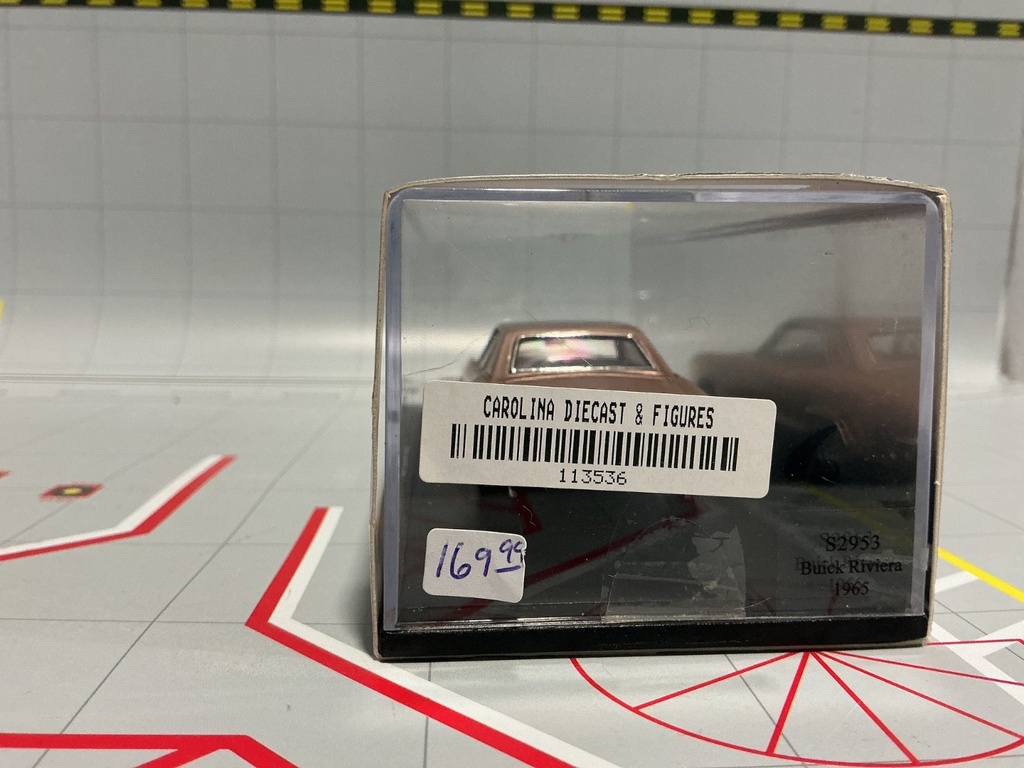 1:43 SPARK BUICK RIVERA 1965 PINK image