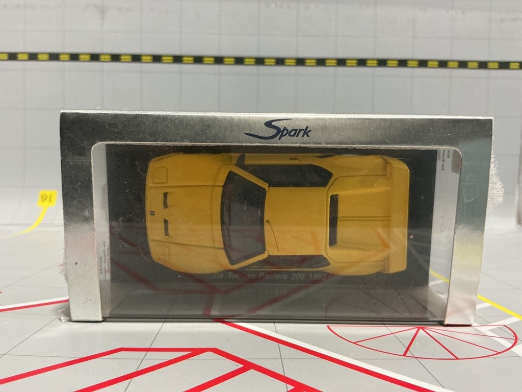 1:43 SPARK DE TOMASO PANTERA 200 1992 image