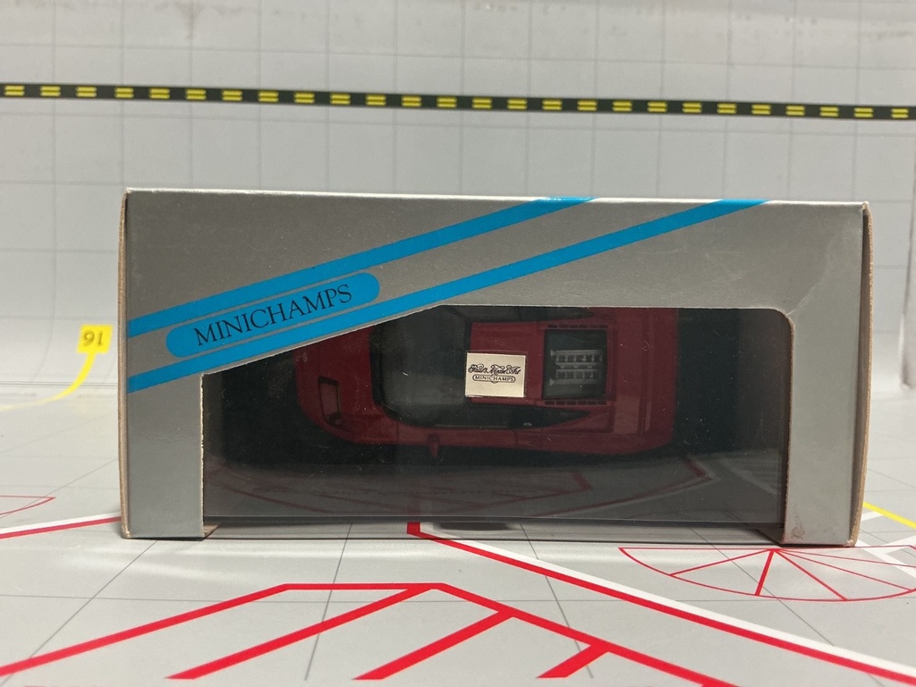 1:43 MINICHAMPS BUGATTI EB 110 RED image
