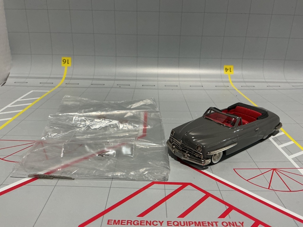 1:43 BROOKLIN MODELS LINCOLN COSMOPOLITAN CONVERTIBLE image