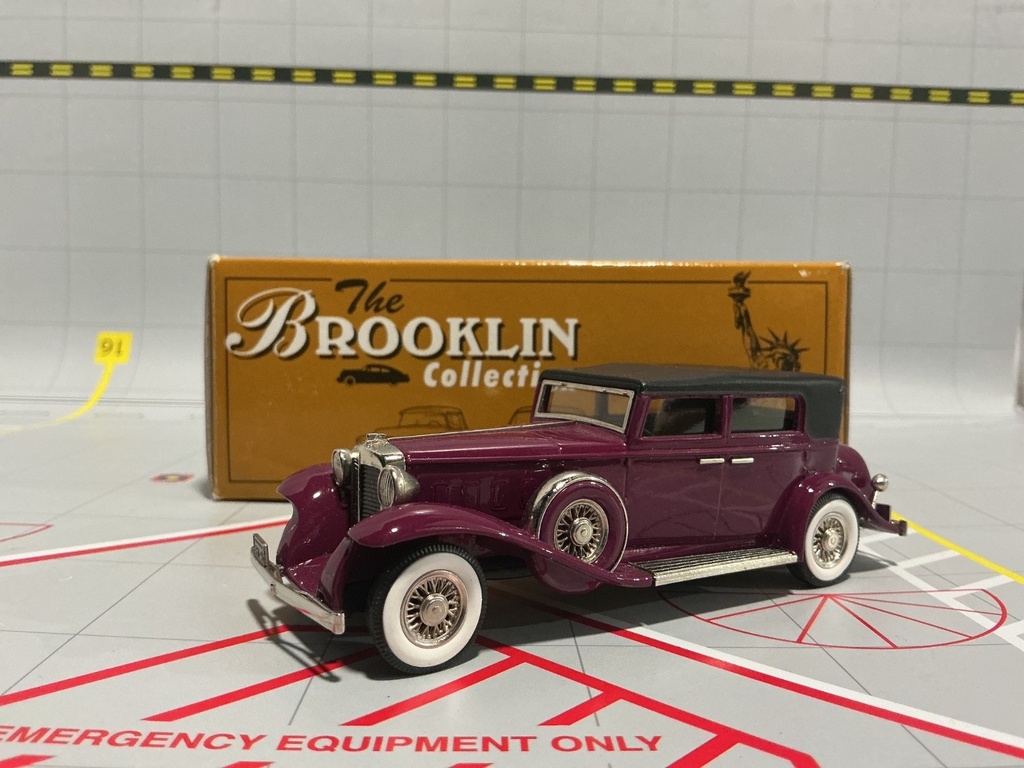 1:43 BROOKLIN MODELS 1931 MARMON SIXTEEN 4 DOOR CONVERTIBLE SEDAN TOP UP image