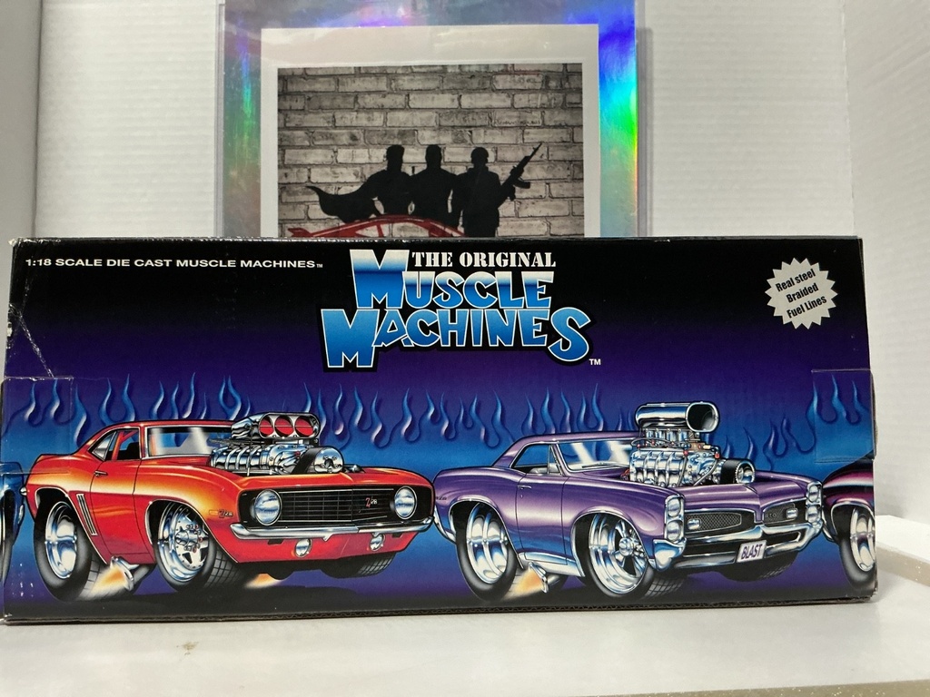 1/18: MUSCLE MACHINES RED ‘66 MUSTANG image