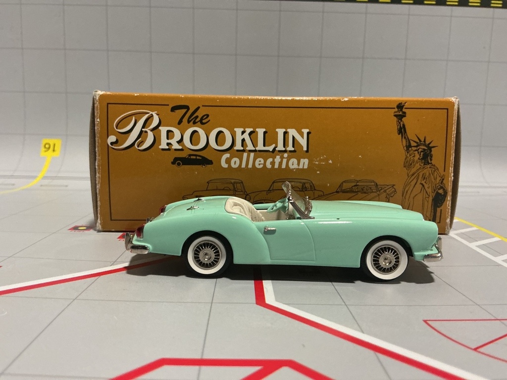 1:43 BROOKLIN MODELS 1954 KAISER DARRIN image