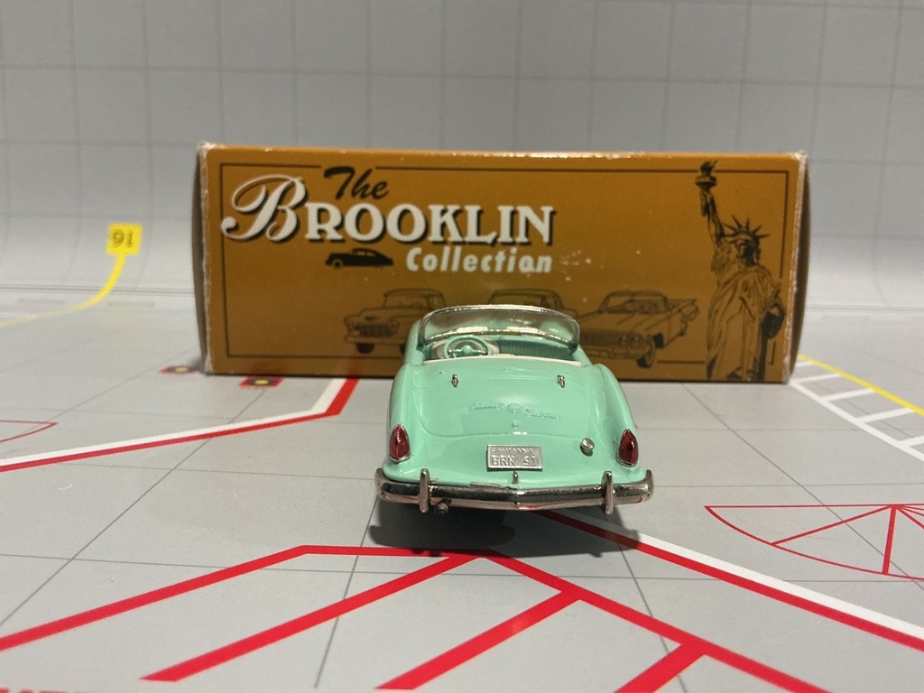 1:43 BROOKLIN MODELS 1954 KAISER DARRIN image