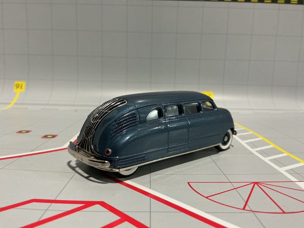 1:43 BROOKLIN MODELS 1936 STOUT SCARAB image