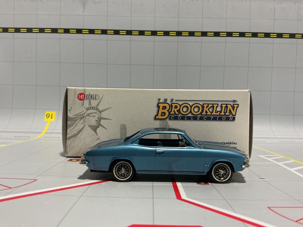 1:43 BROOKLIN MODELS BRK 139 1967 CHEVROLET CORVAIR MONZA (NANTUCKET BLUE POLY) image