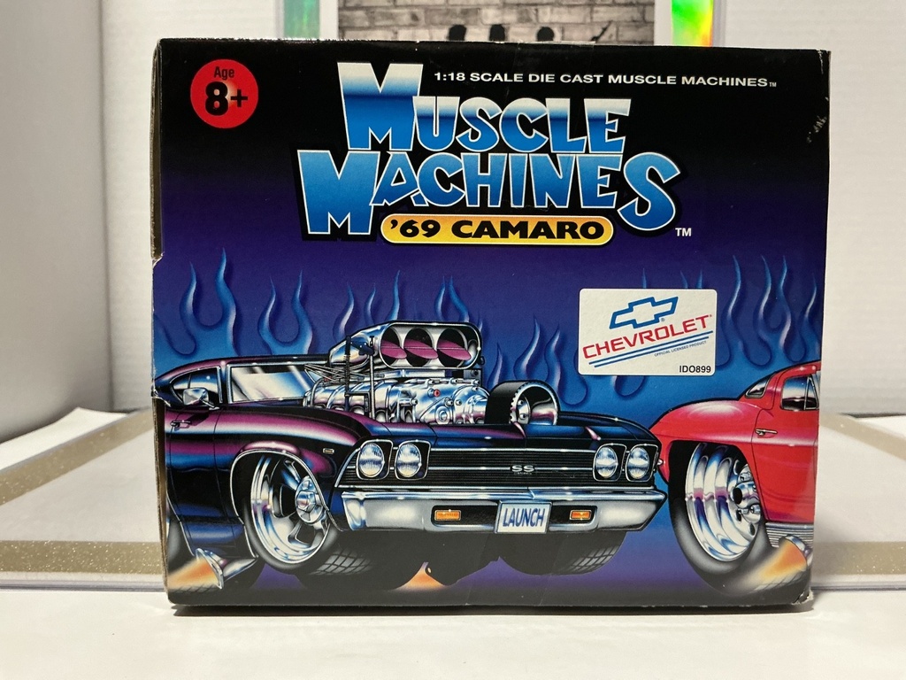 1/18: MUSCLE MACHINES ‘69 CAMARO image
