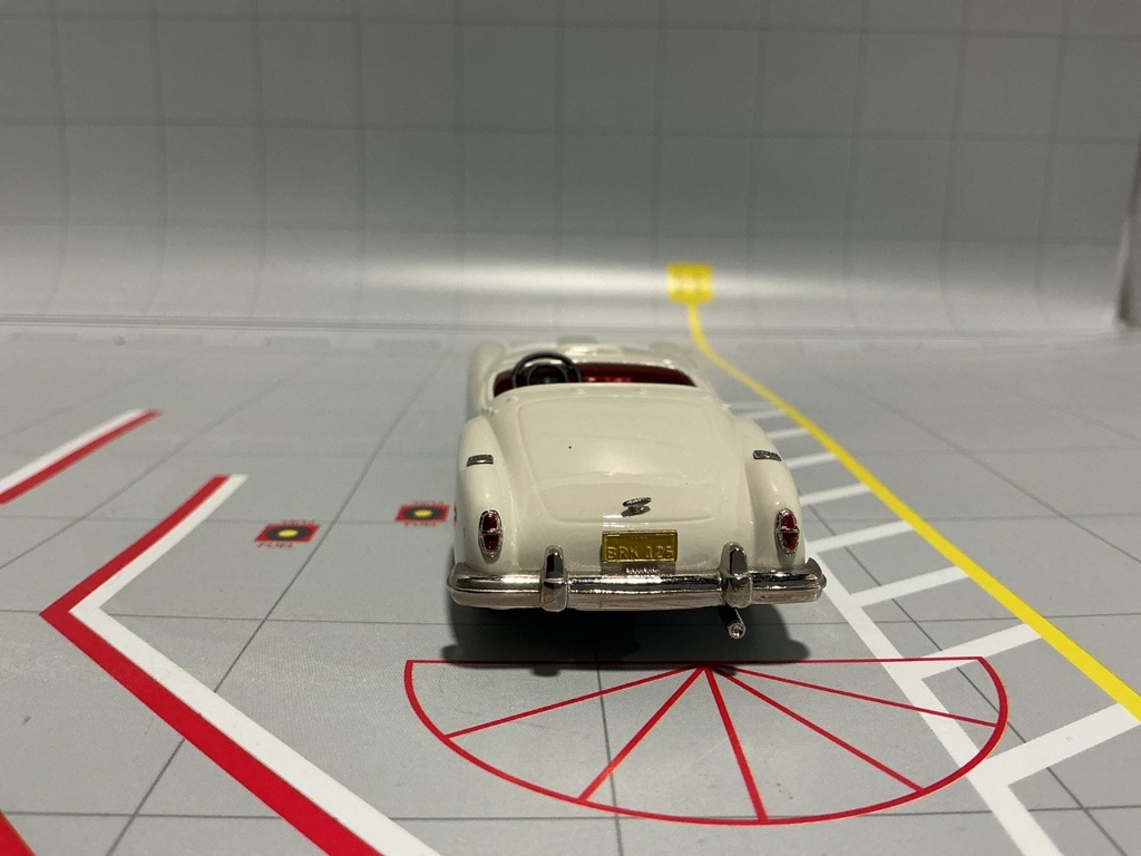 1:43 BROOKLIN MODELS BRK 125 1953 NASH HEALEY ROADSTER WHITE *MISSING WINDSHIELD image