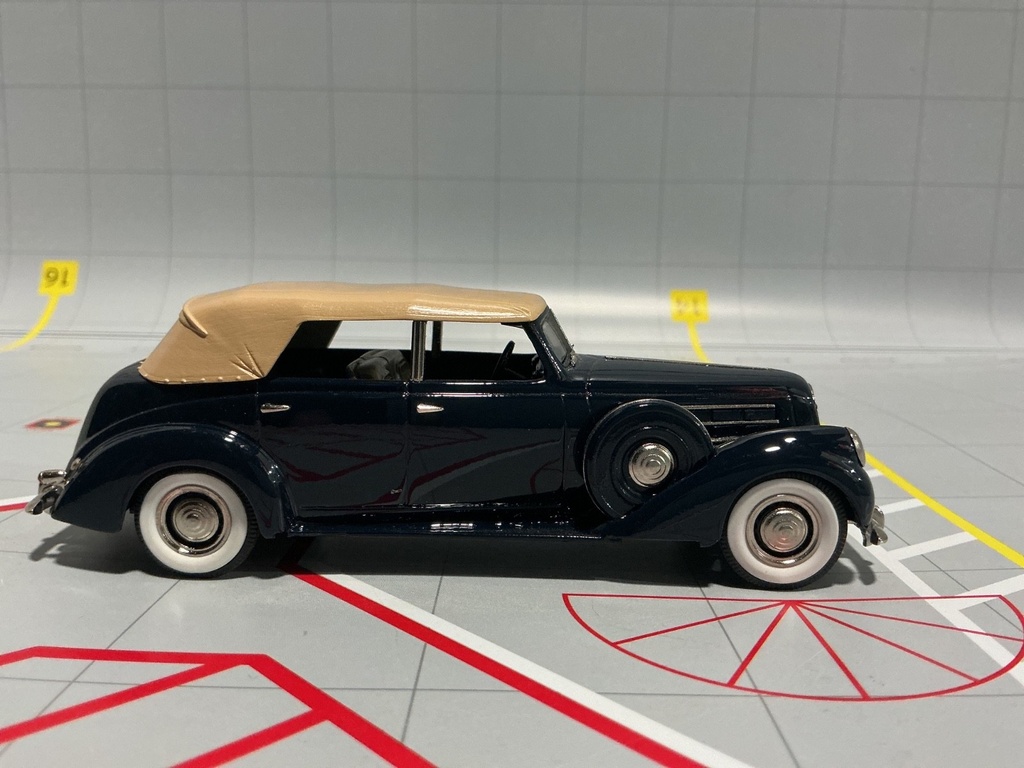 1:43 BROOKLIN MODELS  1937 LINCOLN LE BARON CONVERTIBLE *MISSING TAILLIGHT image
