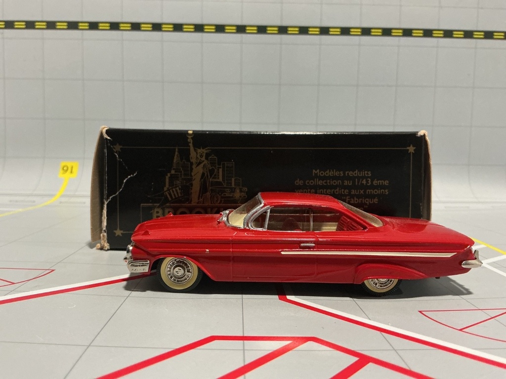 1:43 BROOKLIN MODELS  BRK 44 1961 CHEVROLET IMPALA  SPORT COUPE image