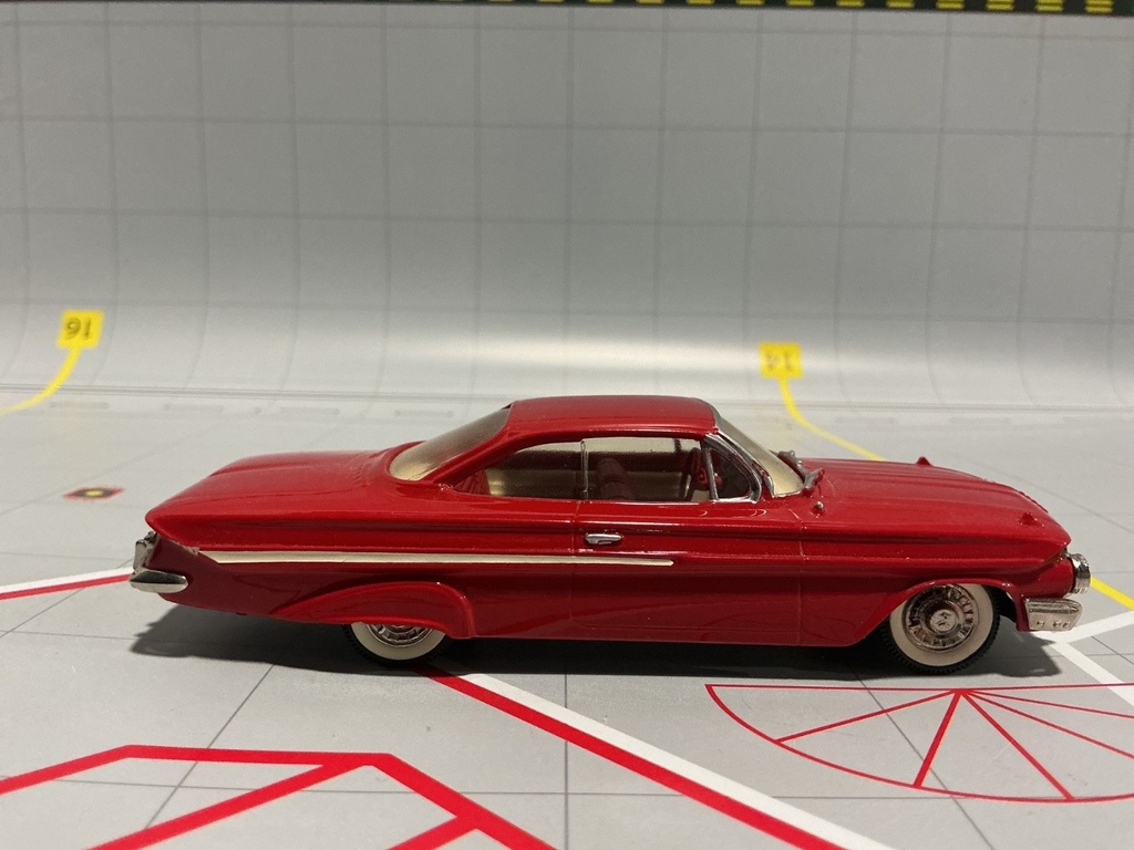 1:43 BROOKLIN MODELS  BRK 44 1961 CHEVROLET IMPALA  SPORT COUPE image