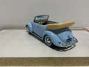 1/18: MAISTO 1951 VOLKSWAGEN CABRIOLET BLUE ON TAN image