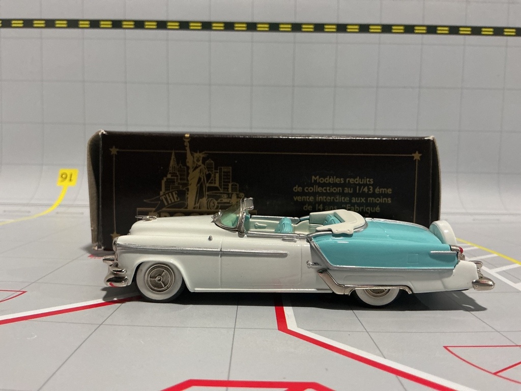 1:43 BROOKLIN MODELS BRK 39 1953 OLDSMOBILE FIESTA image