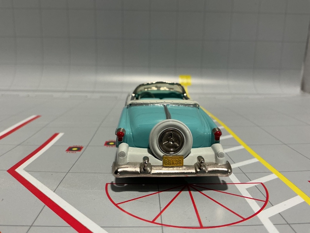 1:43 BROOKLIN MODELS BRK 39 1953 OLDSMOBILE FIESTA image