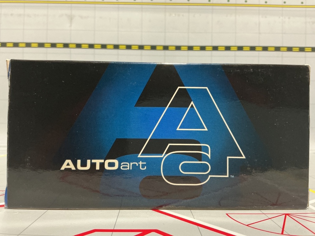 1:43 AUTO ART 55303 LOTUS ESPRIT TURBO YELLOW image